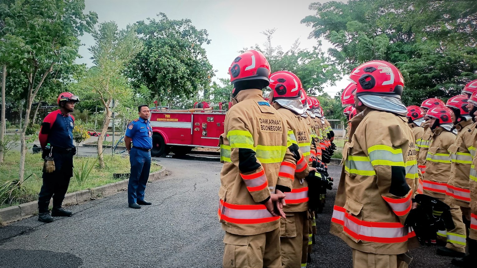 Tingkatkan Performa Pelayanan, 115 Personel Damkar Bojonegoro Digembleng