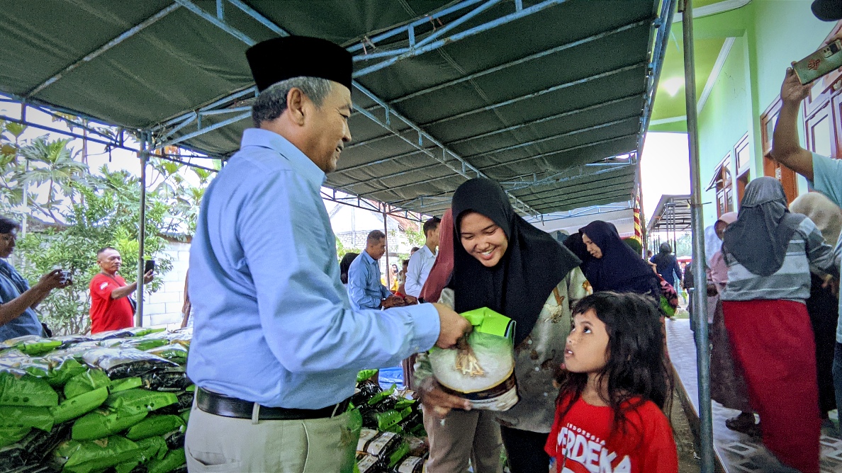 Syukuran Pelantikan Prabowo, 2 Politisi Gerindra Bojonegoro Bagikan 11 Ribu Paket Beras