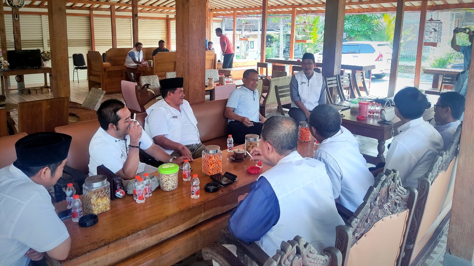 TPD Bojonegoro Khofifah-Emil Silaturahmi ke Cabup Wahono, Bahas Rencana Kampanye Akbar
