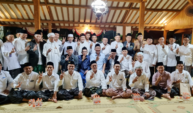 Keluarga Ponpes Attanwir dan Alumni Doa untuk Wahono-Nurul