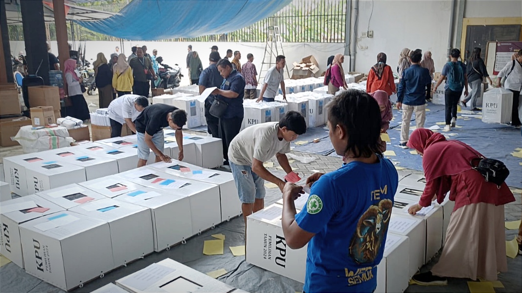 KPU Bojonegoro Segera Distribusikan Logistik Pilkada ke TPS