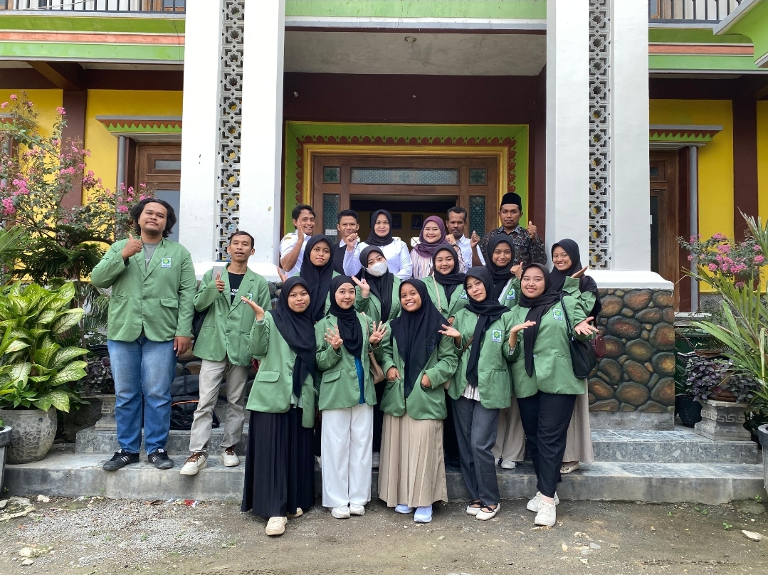 Tim KKN 44 UNUGIRI Observasi di Desa Grabagan