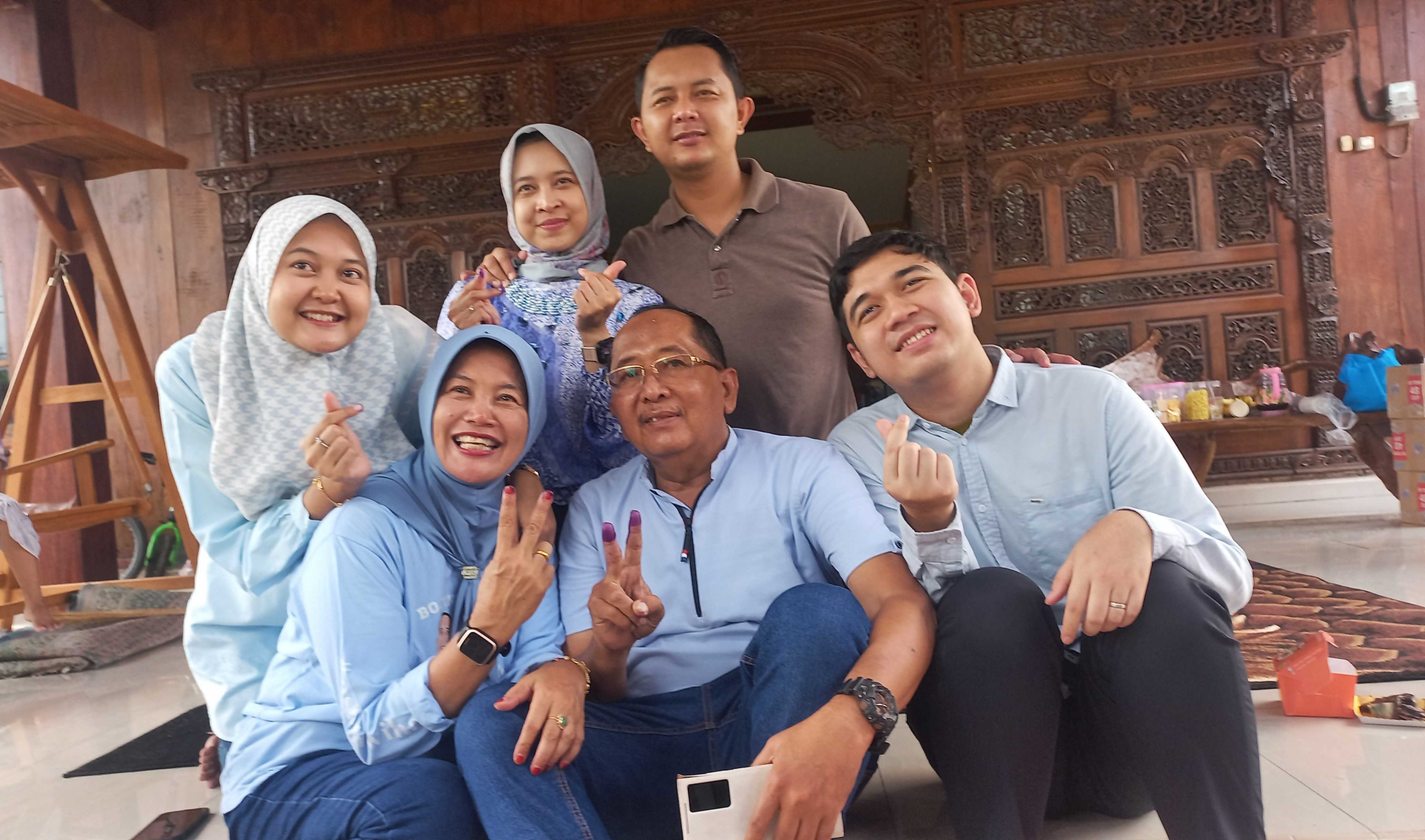 Usai Nyoblos, Cawabup Nurul Azizah Pilih Stay di Rumah : Sing Penting Silaturahmi