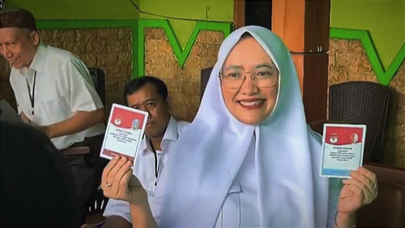 Yakin Menang, Cawabup 01 Farida Hidayati Nyoblos di Bojonegoro