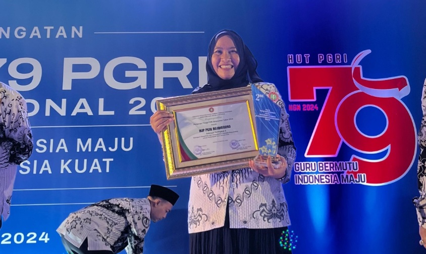 IKIP PGRI Bojonegoro Raih 6 Penghargaan Terbaik Anugerah Perguruan Tinggi PGRI Se-Indonesia 2024