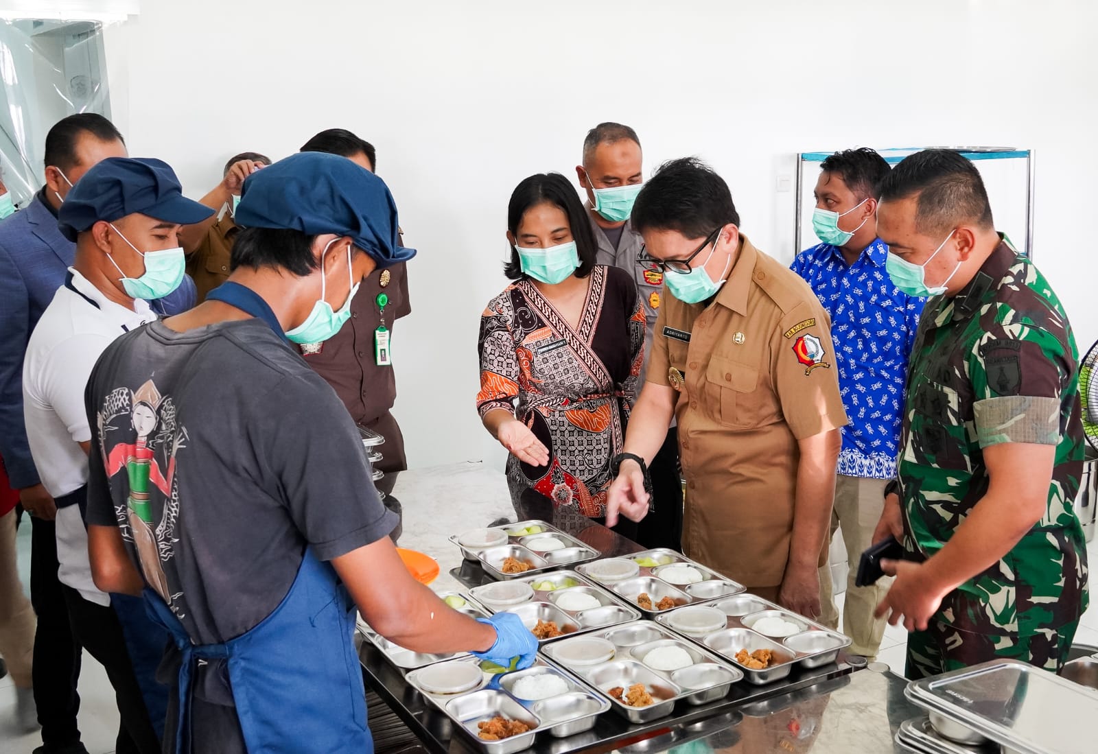 Perdana, Makan Siang Gratis di Bojonegoro Sediakan 3.000 Porsi