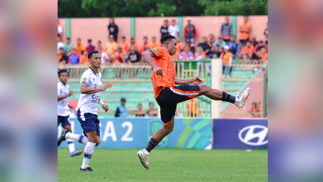 Laga Sengit Persibo Bojonegoro vs Persiku Kudus 1-0, Dua Pemain Dikartu Merah