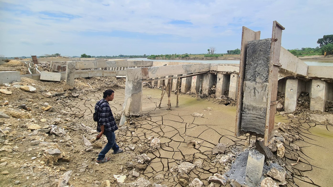 Mega Proyek Pelindung Tebing Rp40 M di Bojonegoro Ambrol