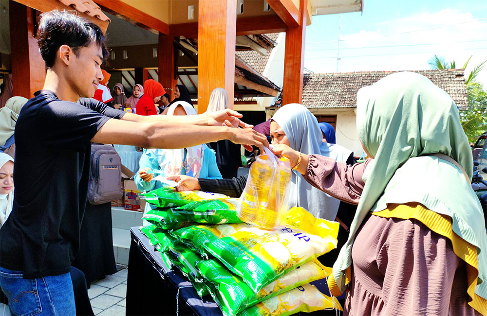 Pasar Murah, Upaya Pemkab Bojonegoro Tekan Harga Kebutuhan Pokok Selama Ramadhan