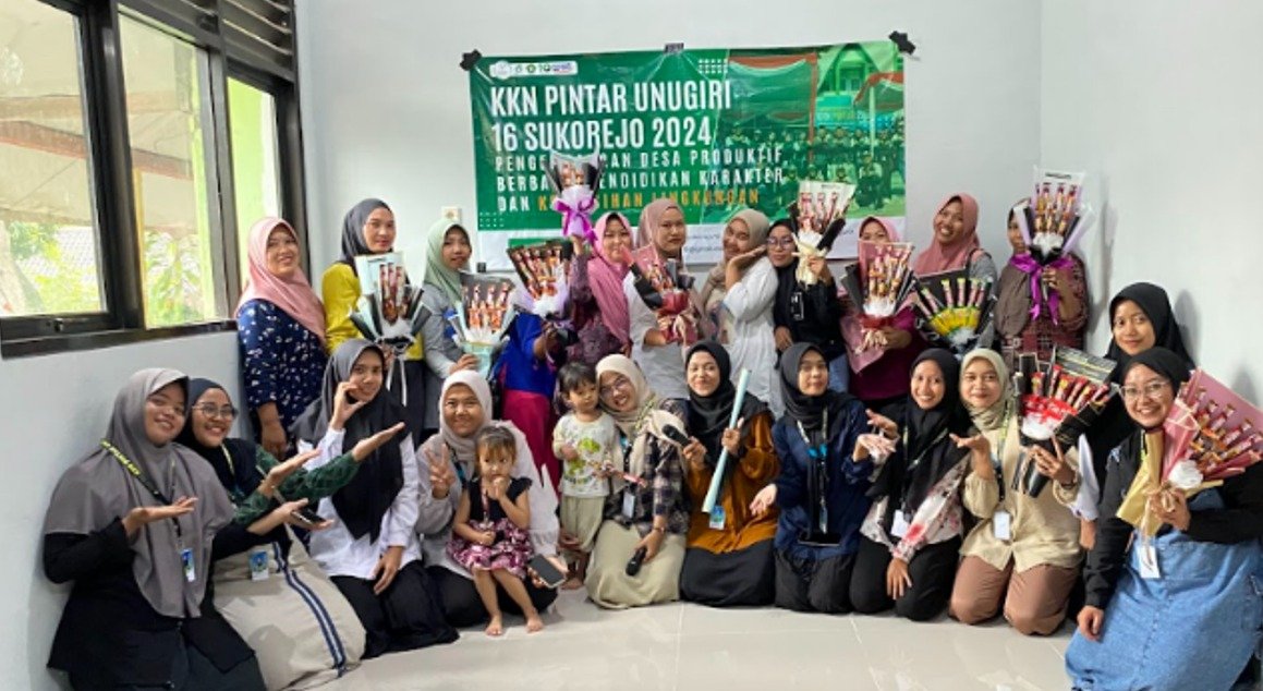 Pembekalan Materi Digital Marketing dan Pelatihan Pembuatan Buket KKN Kelompok 16