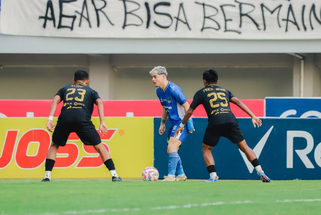 Rafinha, Striker Gacor PSIM Yogyakarta. Waspada..!