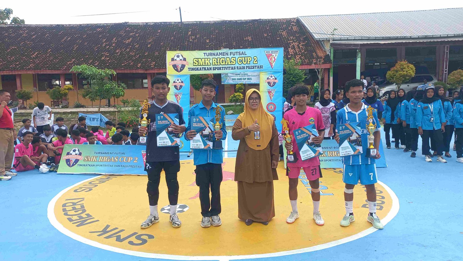 Turnamen SMK Rigas Cup II 2025 Sukses Digelar, SMPN 1 Sugihwaras Raih Juara Pertama Voli