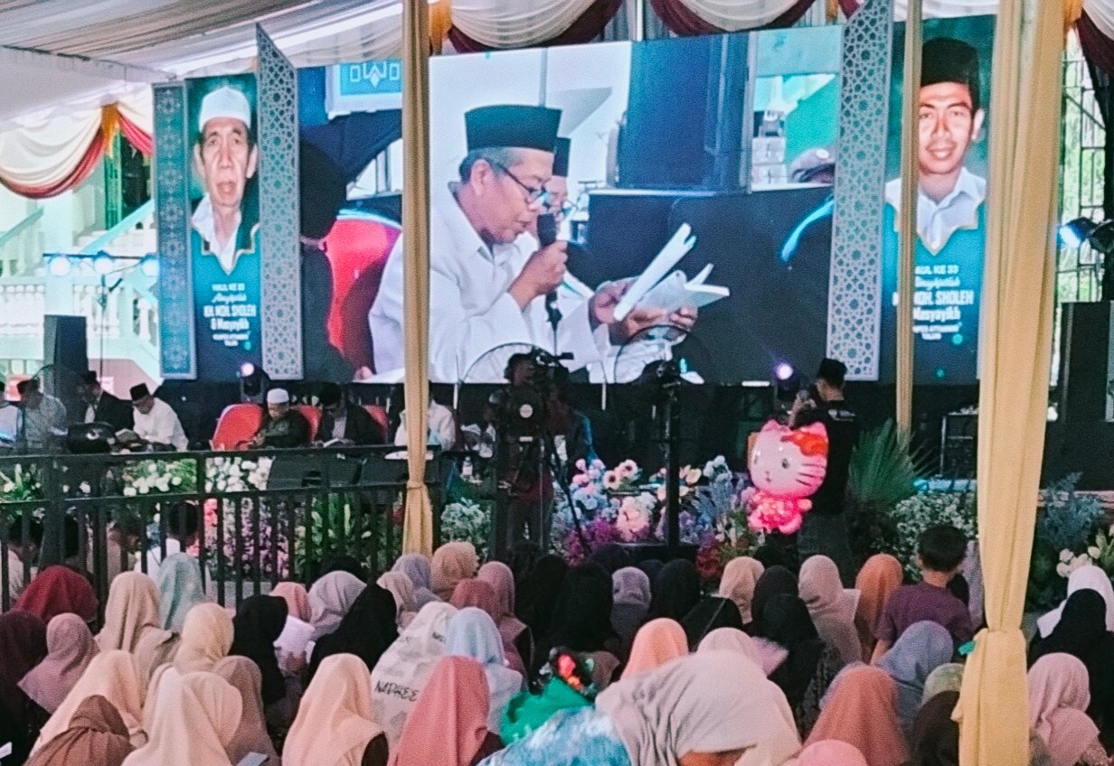 Mbah Yai Sholeh, Penulis Kitab yang Referensi Luar Negeri