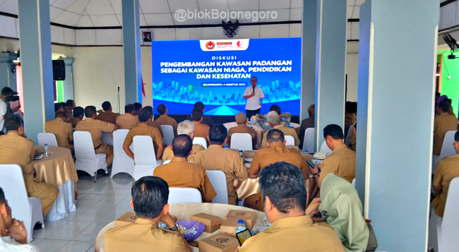 Diskusi Gayeng Menko PMK di Padangan