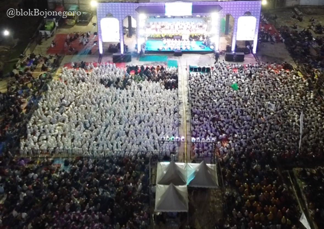 Ribuan Jamaah Padati Halaman Ponpes Sabilunnajah Simo
