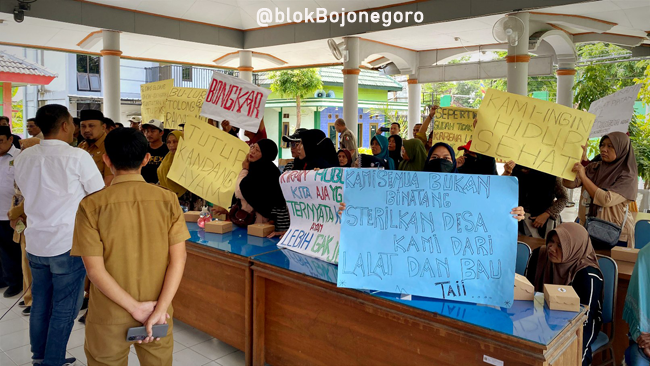 Pemukiman Diserang Jutaan Lalat, Warga Bojonegoro Tuntut Kandang Ayam Ditutup