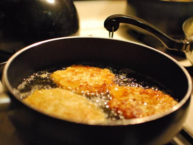 Makanan Berminyak dan Risiko Kesehatan: Apa Kata Penelitian Terbaru?