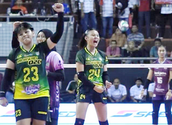 Yee...! Arimbi Si Bocah Terbang Kegirangan