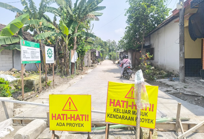 Baru Dibangun, Jalan Desa di Mojoranu Dander Langsung Beri Manfaat