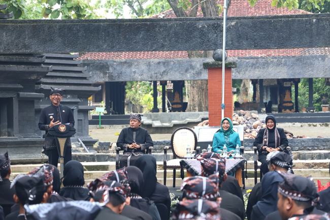 Menarik, 201 Pejabat Bojonegoro Dilantik di Api Abadi Kayangan Api