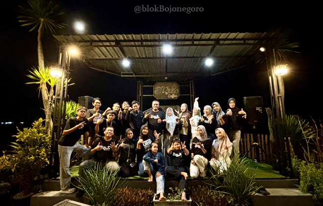 Malam Syahdu Tahun Baru 2026 di D'Konco Cafe