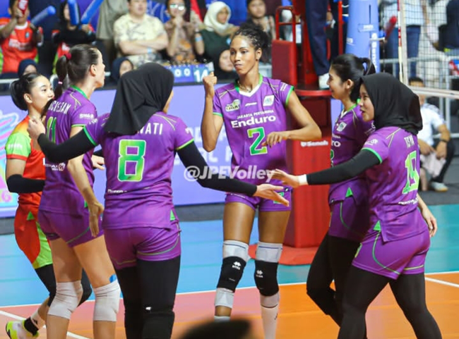 Aksi Megatron dan Jakarta Pertamina Enduro Saat Lawan...