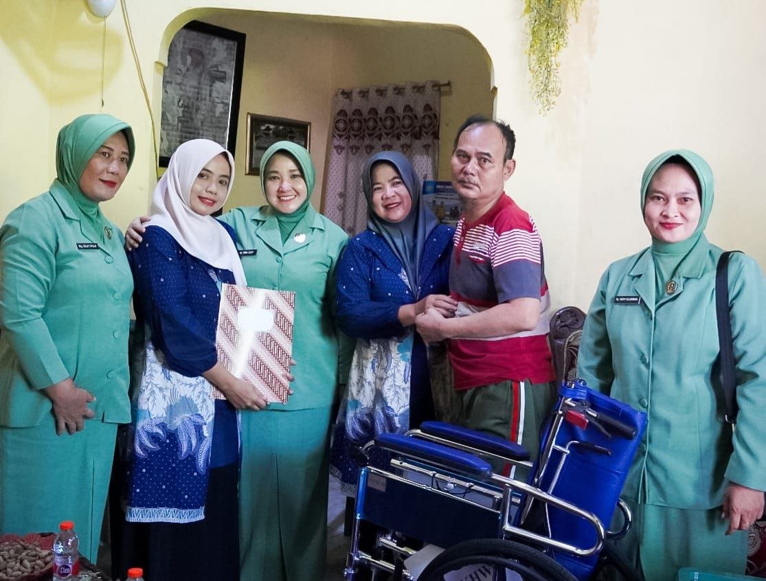 HUT ke-80 Persit, Kepedulian Sosial Mengalir Lewat Anjangsana dan Bantuan Sembako di Bojonegoro