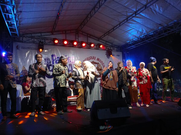 Campursari Moroseneng Tampil di Pentas Budal Bojonegoro di...