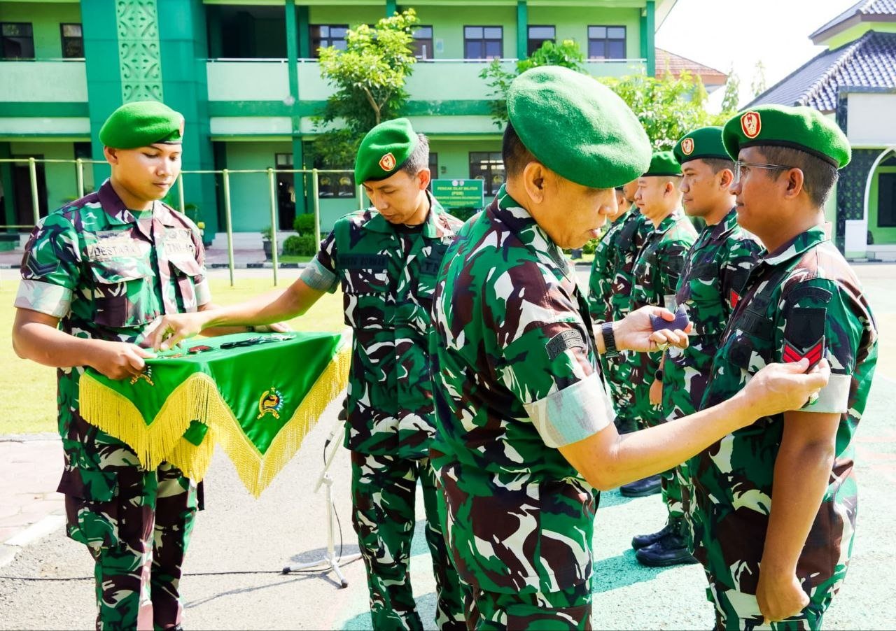 Kenaikan Pangkat 52 Prajurit, Dandim 0813 Bojonegoro Tekankan...