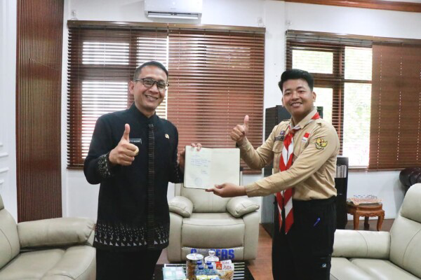 Singgah di Bojonegoro, Pramuka Pejalan Kaki Keliling Indonesia Dijumpai Bupati dan Wakil Bupati