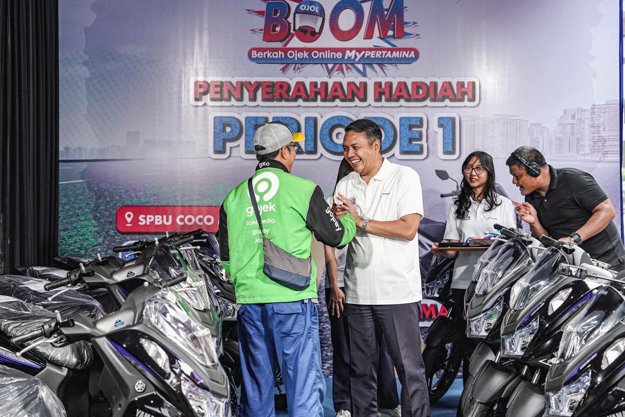 Rezeki Mitra Ojol, Pertamina Serahkan 25 Yamaha Lexi...