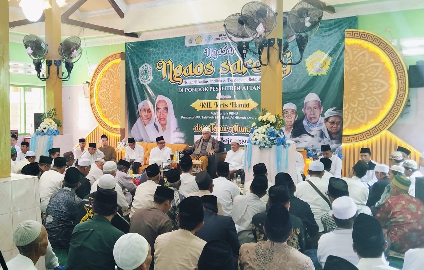 Mbah Yai Idris Hamid Pasuruan Ngaji Riyadlus Sholihin...