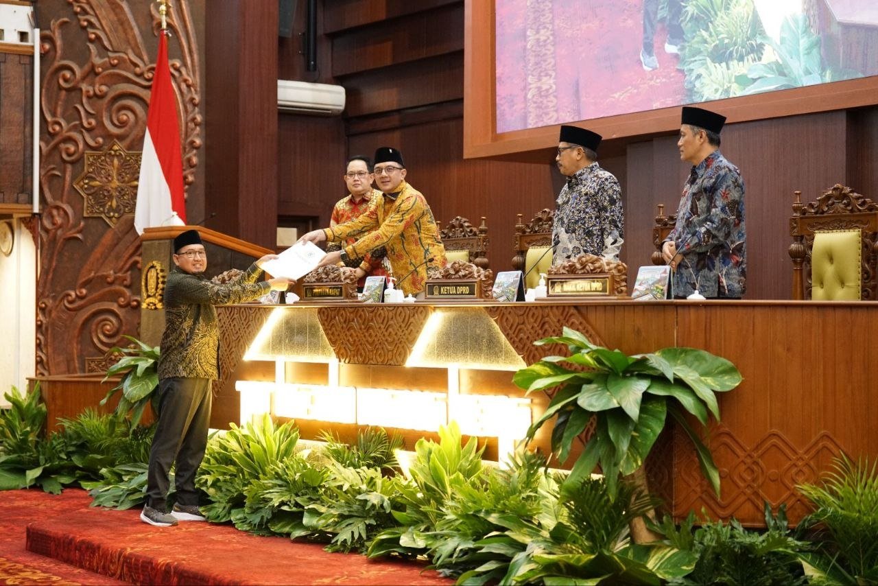 Komisi C DPRD Jatim Dorong Optimalisasi PAD dan...