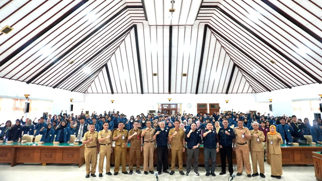 Bupati Bojonegoro Harapkan 200 Mahasiswa UNAIR Beri Nilai Tambah untuk Desa