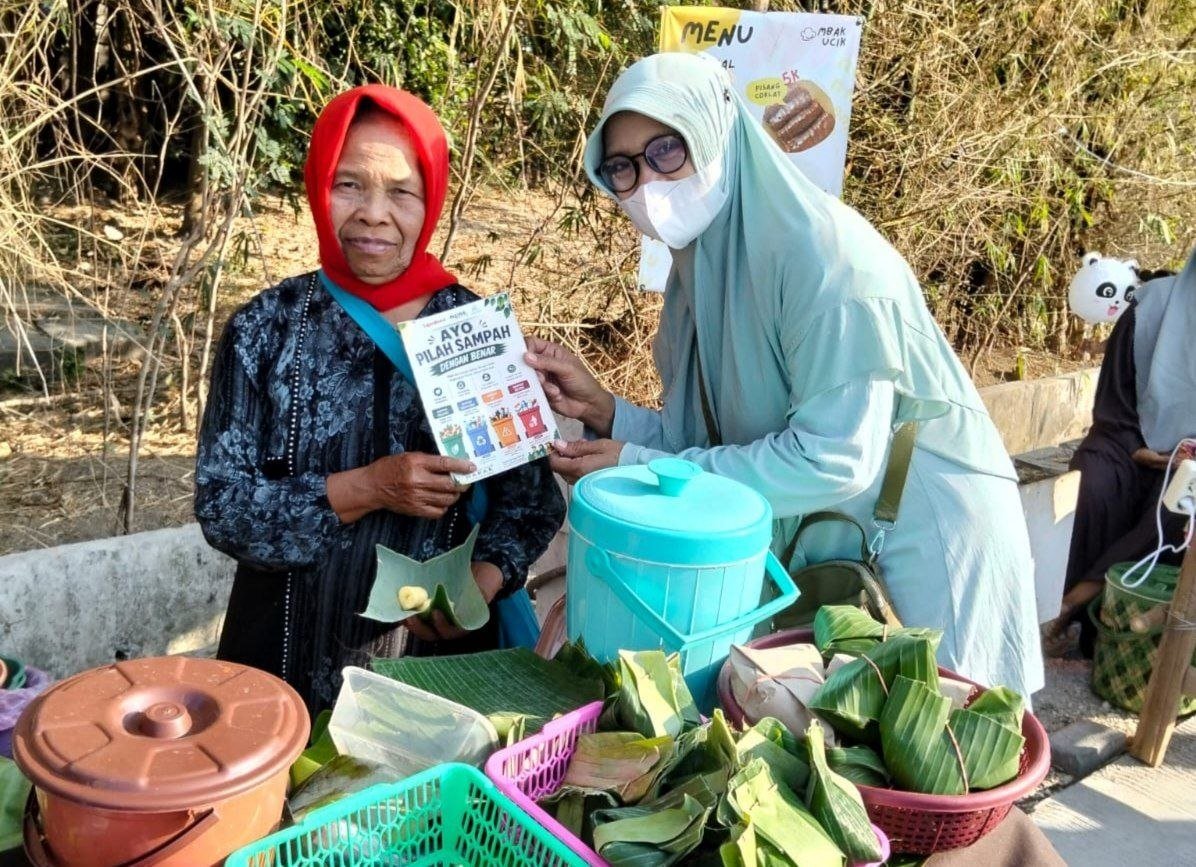 Mapak Kampanyekan Pilah Sampah di CFD Semenkidul, Warga...