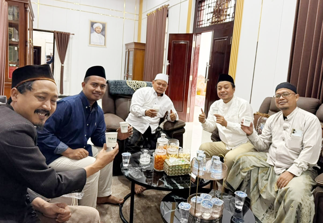 25.000 Cangkir Kopi Gratis untuk Muktamirin Disediakan Panitia...