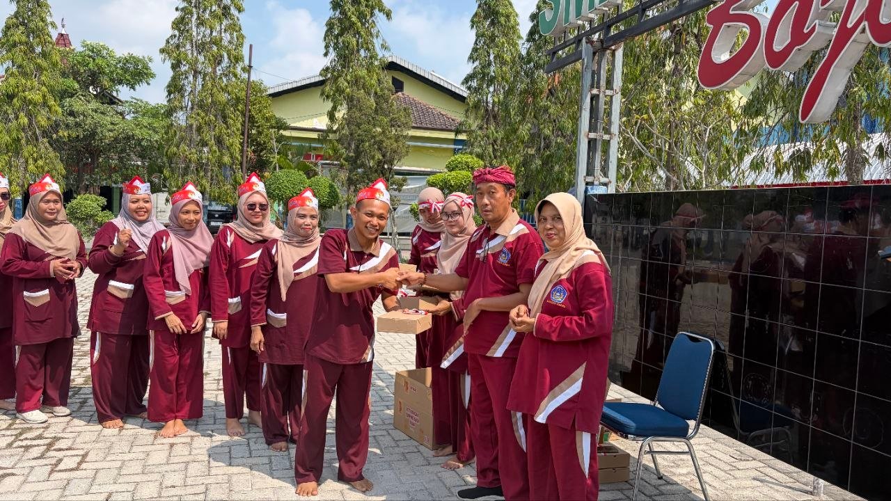 Semarak Lomba Kemerdekaan di SMAN 1 Sumberrejo, Guru...