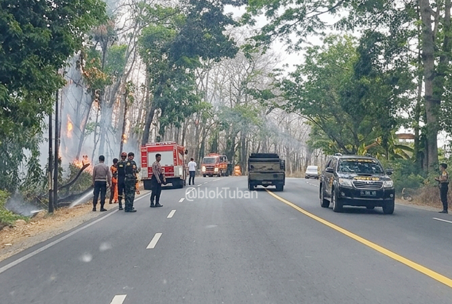 Tim Gabungan Tangani Karhutala di Pakah Semanding Tuban