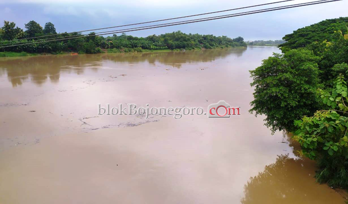 Ketinggian Air Bengawan Solo di Bojonegoro Siaga 3, Warga Diminta Waspada