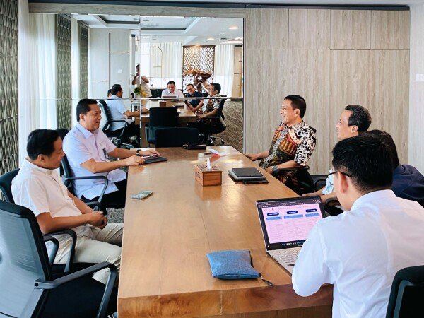 Komitmen Atasi Banjir dan Sinergi Bangun Pariwisata Kawasan Hutan, Bupati Bojonegoro Bertemu Dirut Perhutani