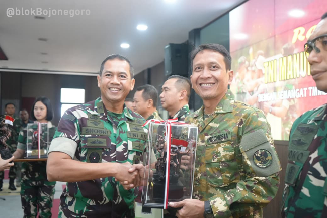 Bupati Bojonegoro Dapat Penghargaan