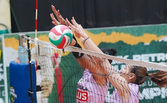 Dahsyat..! Petrokimia Gresik Hajar TNI AU Electrik 3-0