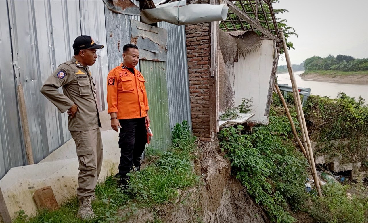Tujuh Rumah Warga Sarirejo Bojonegoro Terancam Amblas ke...