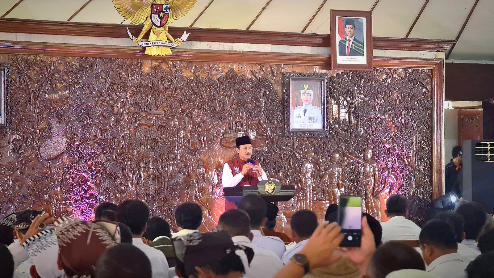 Sosialisasi DTSEN di Bojonegoro, Mensos Minta Pemkab hingga Desa Berikan Data Akurat