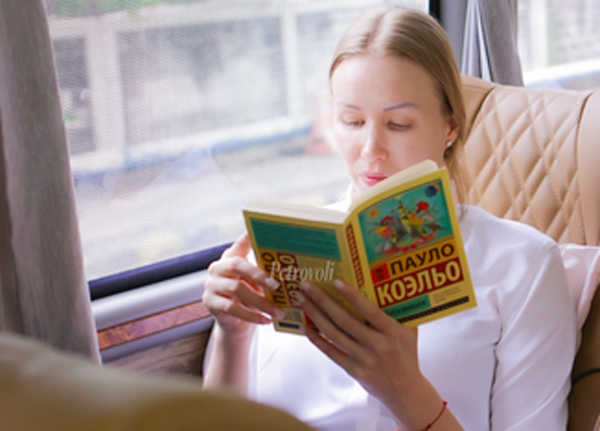 Penyerang Gresik Phonska Plus Pupuk Indonesia Asal Ukraian yang Kutu Buku