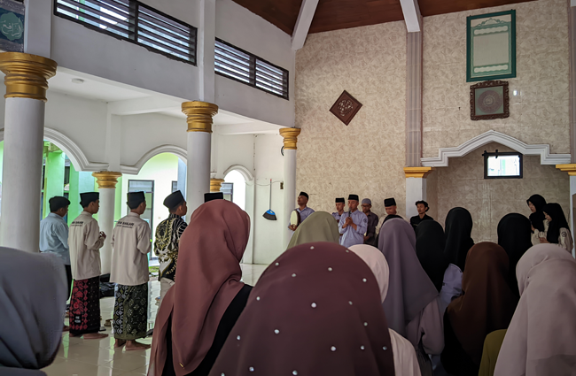 Sambut Tahun Baru, UKM Al-Banjari Unugiri Gelar Maulid Simtudduror dan Doa Bersama