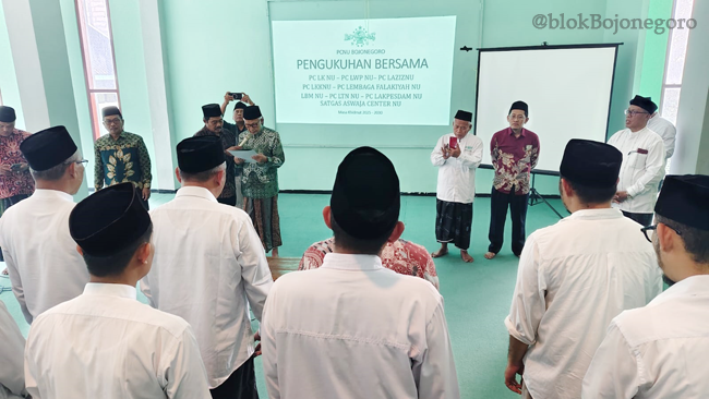 Dirangkai Pembubaran Panitia Muskercab I dan HSN 2025, PCNU Bojonegoro Kukuhkan 10 PC Lembaga