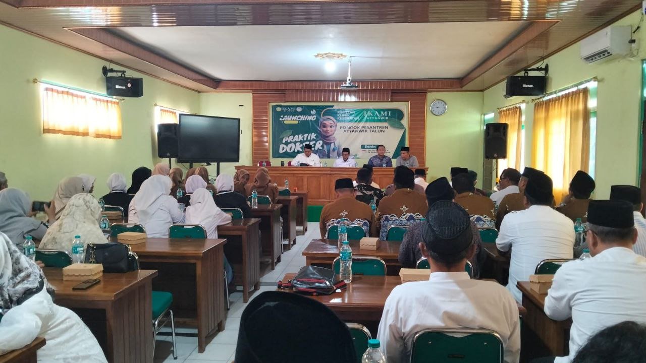 Satgas Kesehatan Attanwir Lauching Praktik Dokter di Ponpes...
