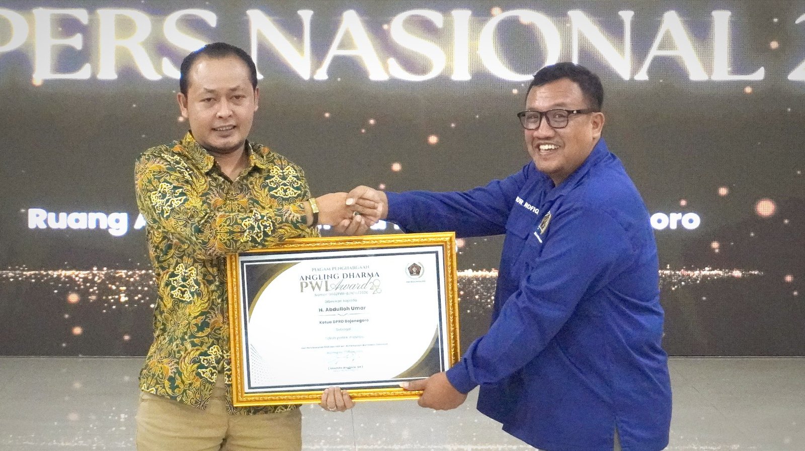 Angling Dharma PWI Award: Ketua DPRD Bojonegoro Terima...