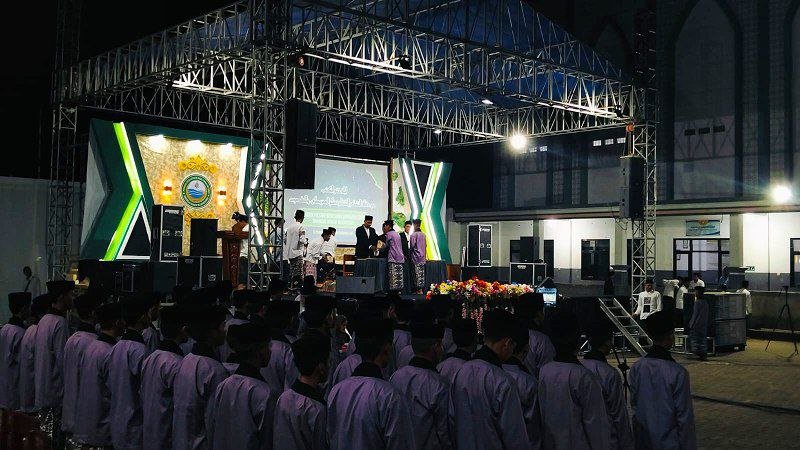 Ponpes Sabilunnajah Simo Asuhan KH. Anwar Zahid Gelar...